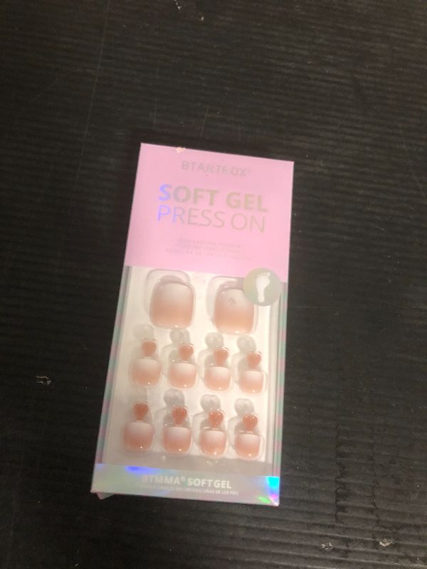 Photo 1 of BTArtbox Toe Nails Press On Short, Brown Ombre Press On Toenails Square for Women, Squoval Press on Toe Nails with Glue, Fake Toenails in 16 Sizes- 32 Toenails Kit, Baby Boomer Brown