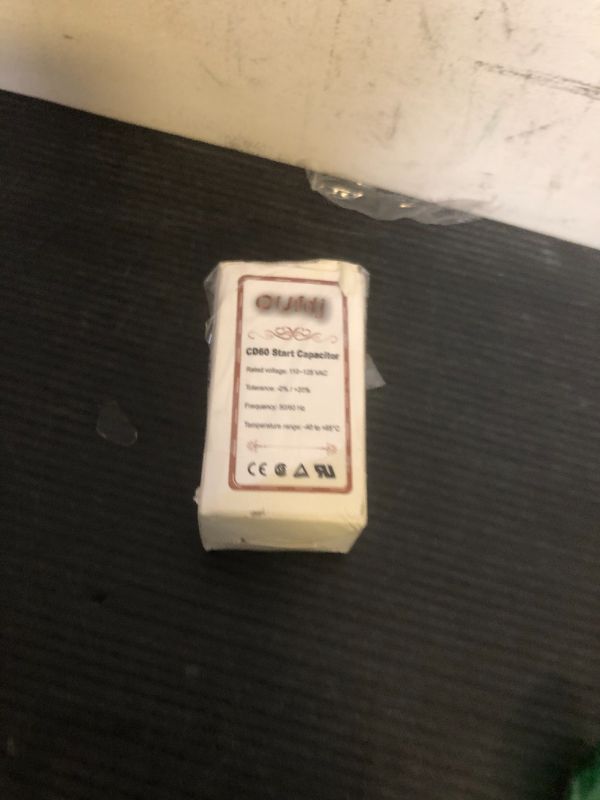 Photo 1 of 108-130 uf/MFD 110-125 VAC Round Start Capacitor ±20% 50/60 Hz CD60 Round Motor Well Pump Start Capacitor (108-130 uf/MFD)