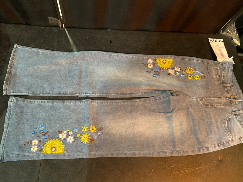 Photo 1 of L Straight Leg Jeans for Women Mid Rise Casual Wash Floral Embroidery Denim Pants