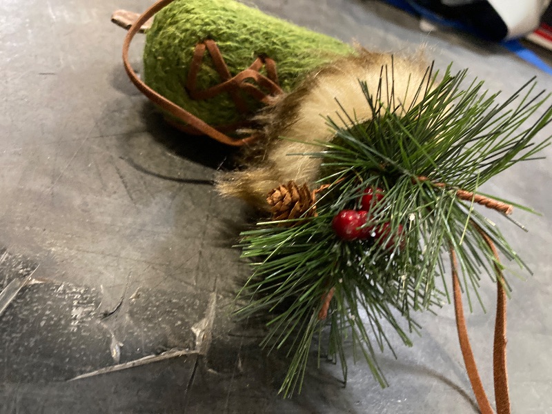 Photo 1 of (Green)Hanging Ice Skate, Winter Decoration,