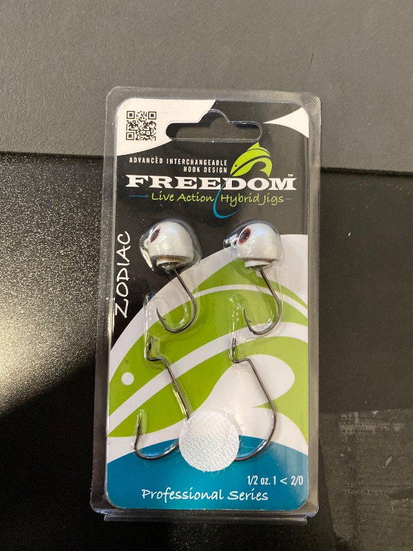 Photo 1 of Freedom Tackle Zodiac Live Action Hybrid Jig, Pearl, 1/2 oz.