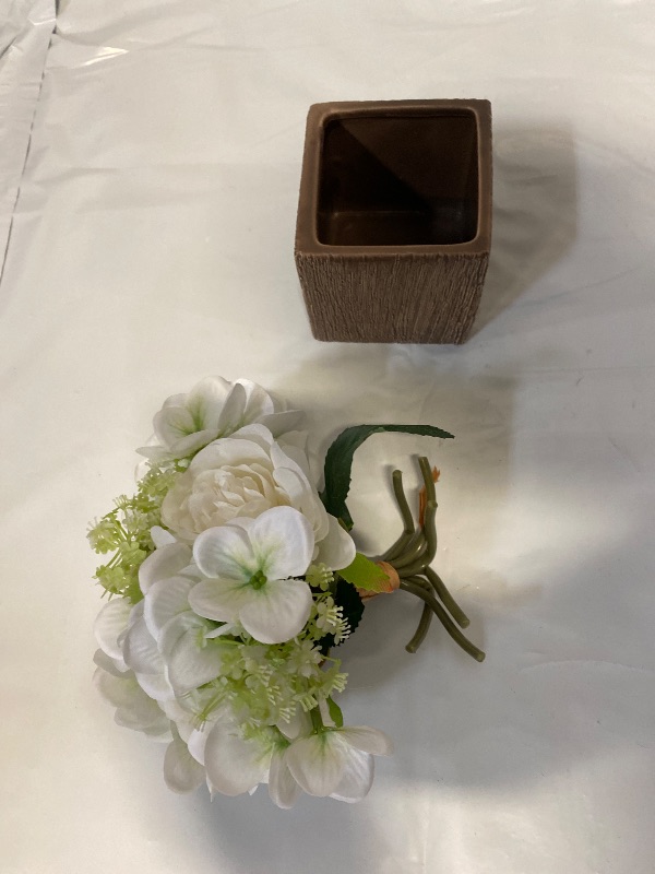 Photo 1 of 6.5-in Green, White Indoor Desktop Hydrangea Artificial Flower And Vase