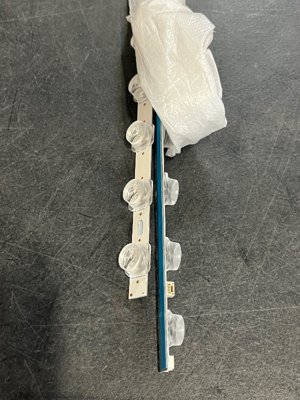 Photo 1 of LED Backlight Strip TV Replacement Part for 43S431 43S435 43S434 43S433 4C-LB4321-HR 43HR330M21A1 43S425LAAA 43S425LABA 43S425LBAA 43S425LDAA 43S425TDAA 43S425VDAA 43S425VDBA LVU430NDEL
