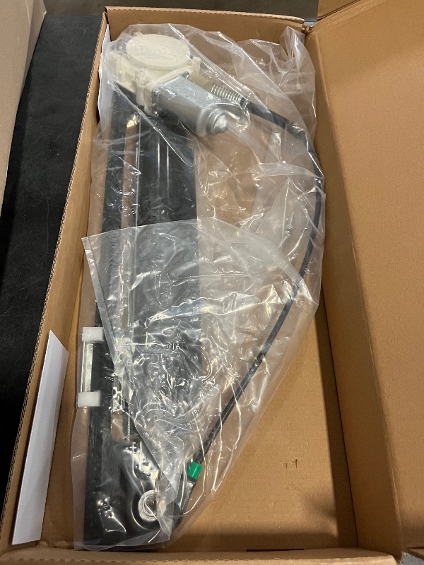 Photo 1 of JC Whitney Window Regulator Compatible with 1997-2000 BMW 528i, 2001-2003 530i, 525i, 1997-2003 540i Production Date from March 1999 with Motor Rear, Driver Side JB491716
