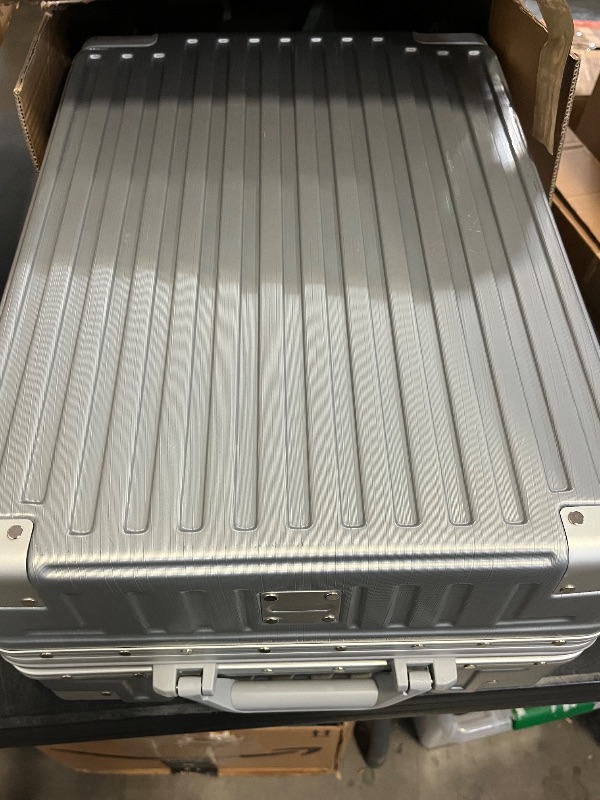 Photo 1 of LUGGEX Checked Luggage with Spinner Wheels, 24 Inch Aluminum Frame Zipperless Polycarbonate Hard Shell Suitcase, Silver
