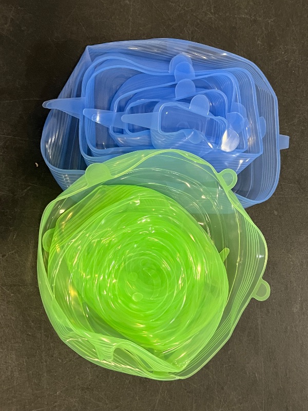 Photo 1 of Silicone Stretch Lids, 12 Pack Silicone Lids, 6 Sizes BPA-free Silicone Bowl Covers Reusable for Cups, Bowls and Dish, Flexible, Round and Rectangle Fit 2.6” - 8.2” Container, Green & Blue
