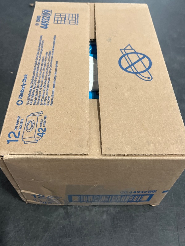 Photo 1 of Cottonelle Fresh Feel Flushable Wet Wipes, Adult Wet Wipes, 8 Flip-Top Packs, 42 Wipes Per Pack (336 Total Wipes), Packaging May Vary
