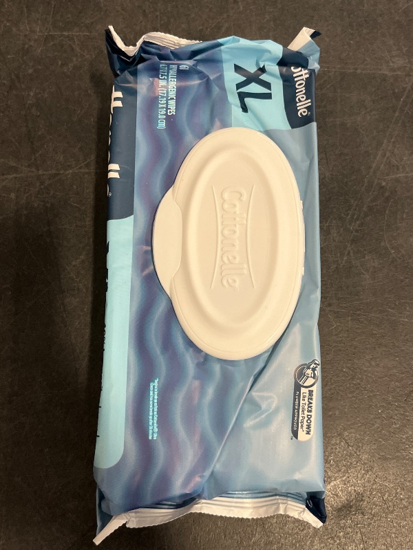 Photo 1 of Cottonelle XL Flushable Wipes Extra Large 4 Flip Top Pack 60 Wipes Per Pack, 240 Total 