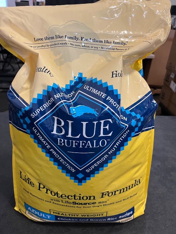 Photo 1 of Blue Buffalo Life Protection Formula Healthy Weight Adult Dry Dog Food, Supports an Ideal Weight, Made with Natural Ingredients, Chicken & Brown Rice Recipe, 34-lb. Bag
