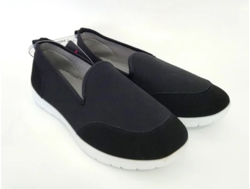 Photo 1 of Size 8 Women's Bobbie Brooks ActionFlex Back Slip On Shoes 