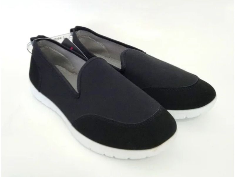 Photo 1 of Size 8 Women's Bobbie Brooks ActionFlex Back Slip On Shoes