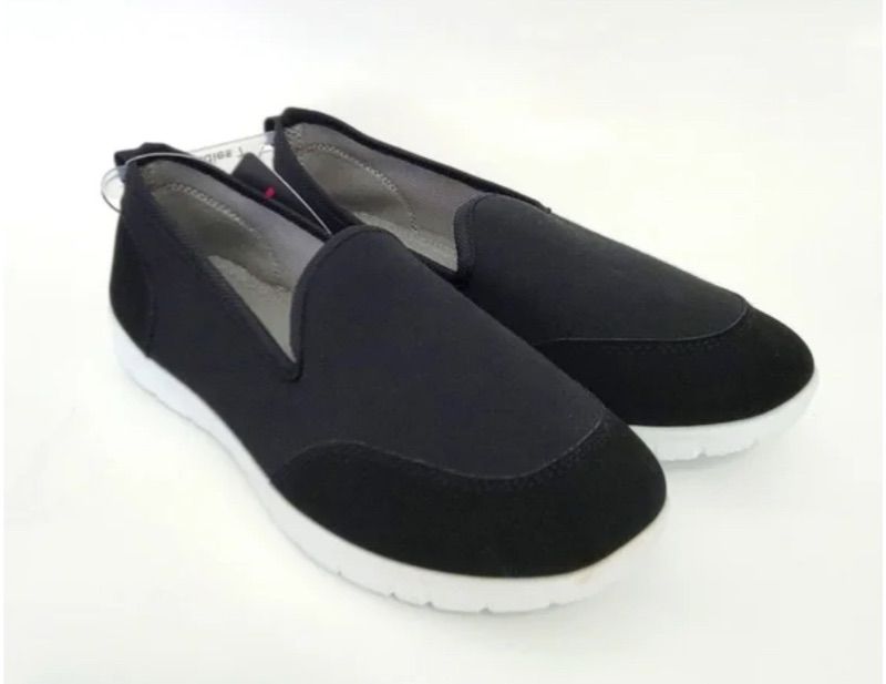 Photo 1 of Size 8 Women's Bobbie Brooks Stretch Slip on Athletics Shoe

