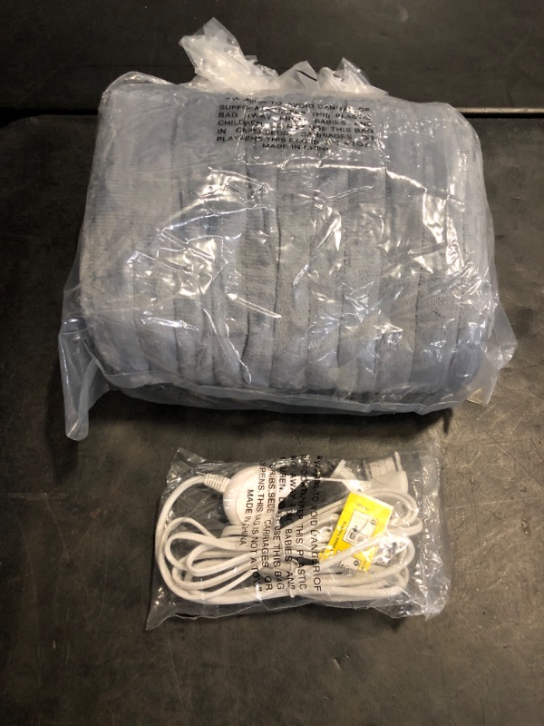 Photo 1 of Homemate Heated Blanket Electric Throw - 50"x60" Heating Blanket Throw 1/2/4/6/8 Hours Auto-Off 10 Heat Level Over-Heat Protection Flannel Sherpa ETL Certification