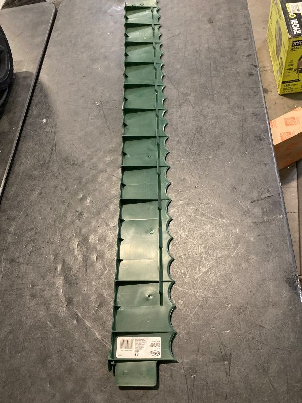 Photo 1 of MASTER MARK Premier Poundable Landscape Edging, Garden Border Landscaping, Dig Free Lawn Edge Decorative Scalloped Design, HDPE 4 ft Long (Green)