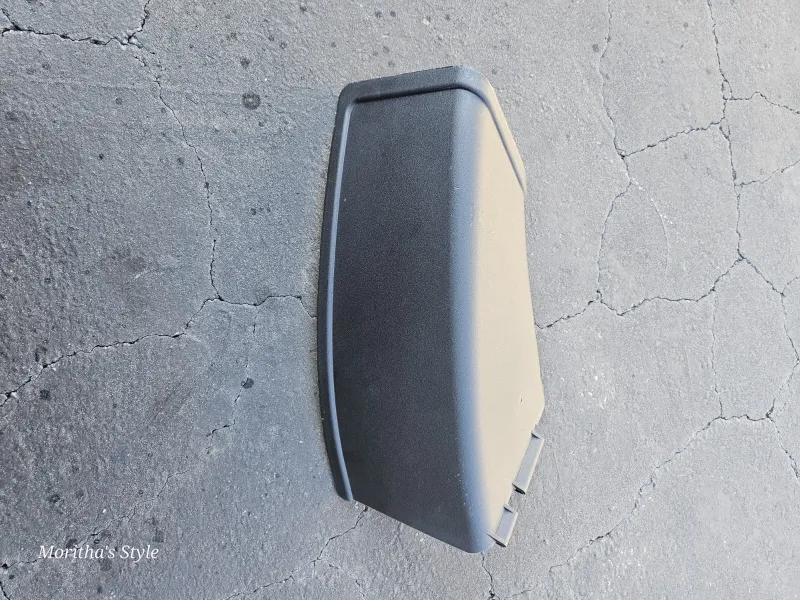 Photo 1 of Genuine DEWALT Side Discharge Chute Parts 21 20v Mower Brushless (NA301422)