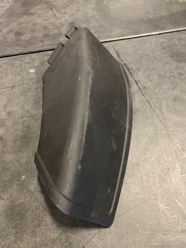 Photo 1 of Genuine DEWALT Side Discharge Chute Parts 21 20v Mower Brushless (NA301422)