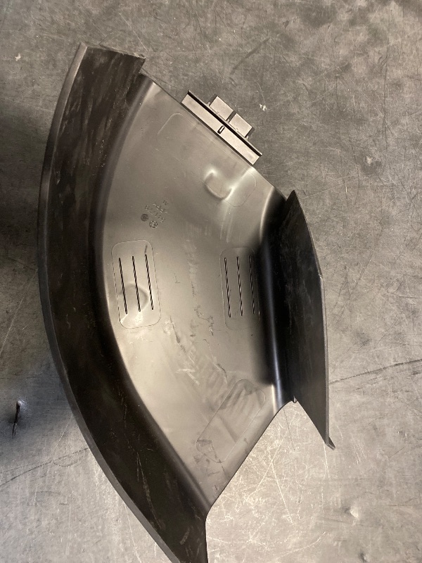 Photo 1 of Milwaukee Lawn Mower Parts M18 Rear Side Discharge Chute 541779