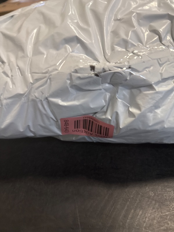 Photo 1 of EDOW Throw Pillow Insert, Set of 2 Down Alternative Polyester Square Form Decorative Pillow, Cushion,Sham Stuffer. (White, 22x22)