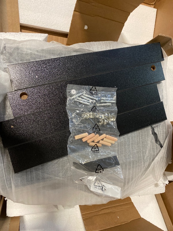 Photo 1 of Black 21.65 in. H Wavy Nightstands /Side Table