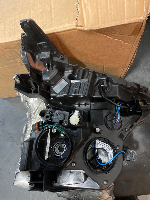 Photo 1 of Huray Left Headlight Assembly Fit for Chevy Trailblazer 2021-2023 LH LED Low Beam w/DRL Projector Headlamp Head Light Replacement for GM2502522 Driver Side
