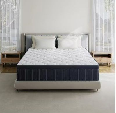 Photo 1 of King Size Plush Hybrid Gel Memory Foam 12 in. Innerspring Euro Top Breathable and Bed-in-a-Box Mattress
