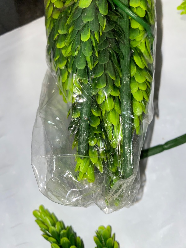 Photo 1 of 3Pcs Artificial Fake Flowers Hops Plants Realistic Faux Plastic Greenery Hanging Plant Vines UV Resistant Flower Wreath Decorations For Home Wall Garden Wedding Party Outdoor Balcony Corridor Décor
