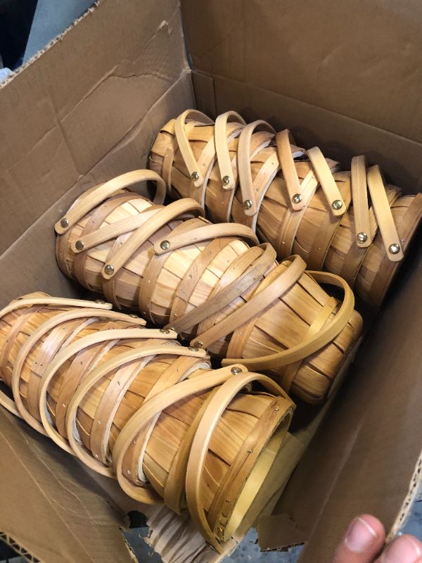Photo 1 of Marsui 20 Pcs Mini Wooden Apple Baskets Bulk for Gifts 4 x 5.1 Inch Mini Berry Baskets with Handle for Picnic Garden Picking Fruit Strawberry Flowers Crafts Picnic Home Wedding Party Decor