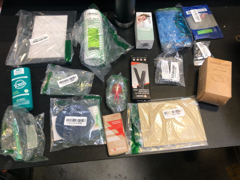 Photo 1 of miscellaneous bundle of items