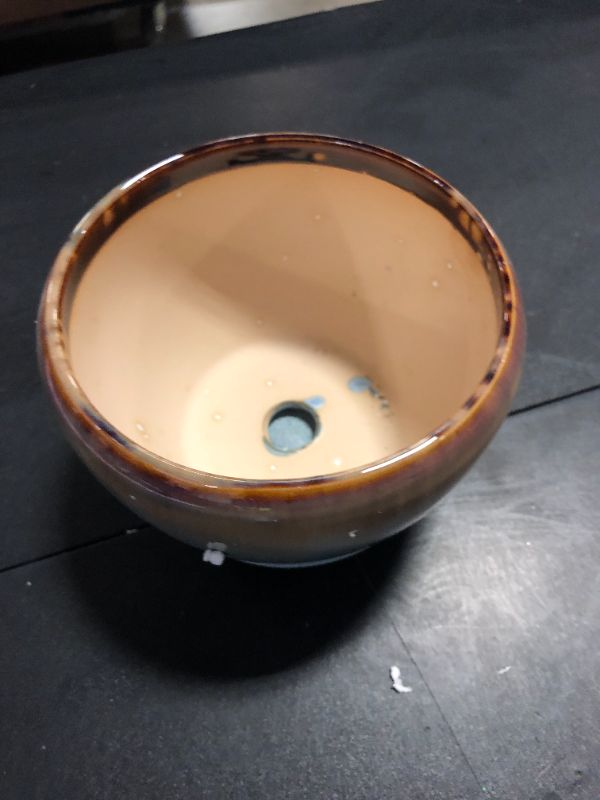 Photo 1 of small plant pot