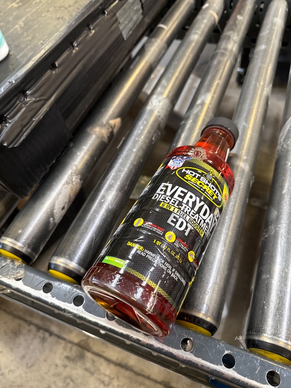 Photo 1 of Hot Shot's Secret Everyday Diesel Treatment 32oz, 6-in-1 Diesel Additive - Injector Cleaner, Fuel System Cleaner, Fuel Additive Boosts Cetane