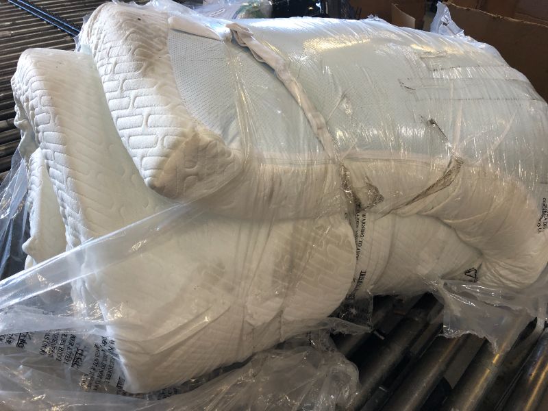 Photo 1 of Mattress Topper Size queen 