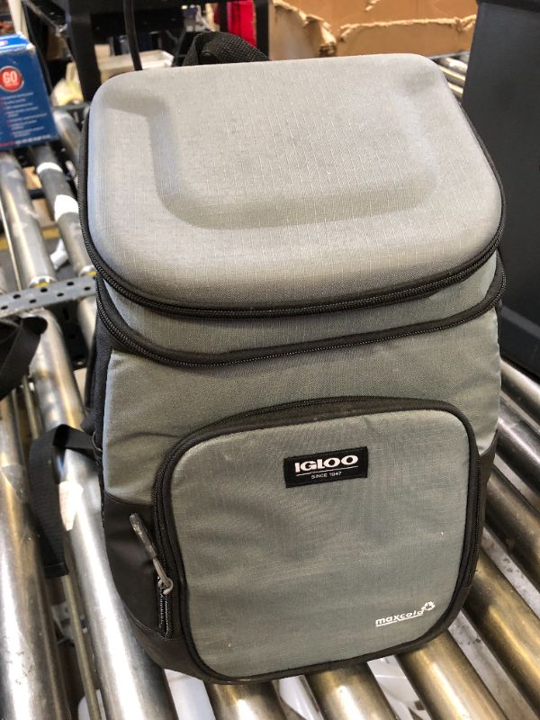 Photo 1 of Igloo - Maxcold Latitude Hardtop Backpack - 18 Cans - Carbonite
