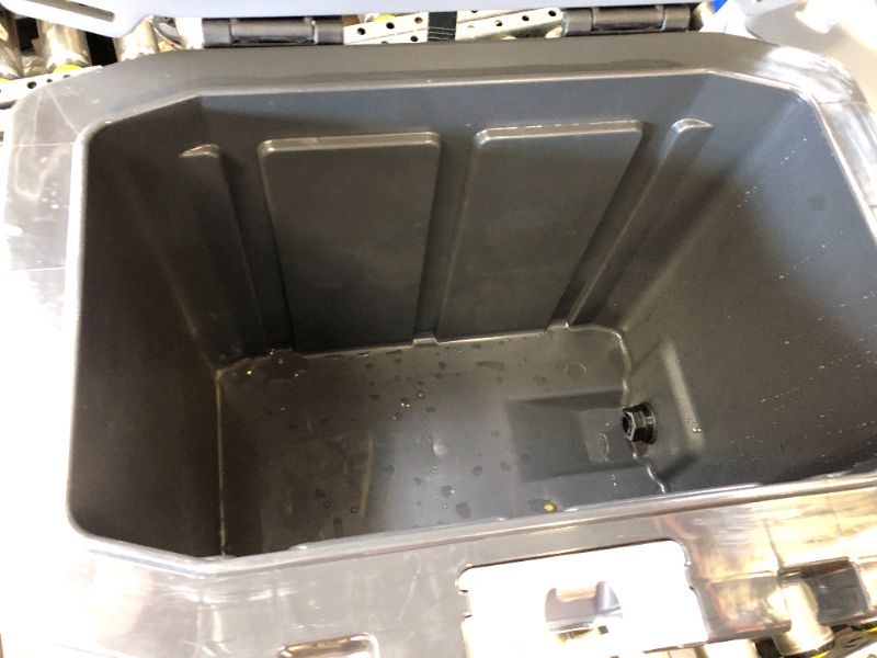 Photo 1 of Igloo, Trailmate 25 Qt Cooler, Carbonite