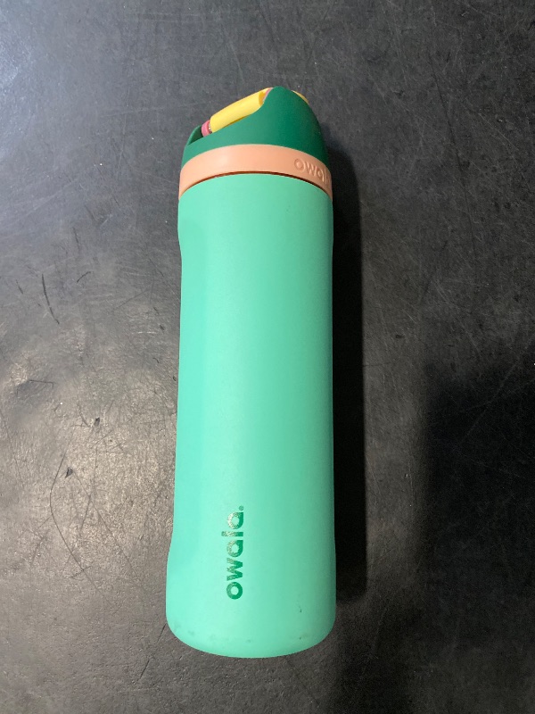 Photo 1 of Owala 32oz FreeSip Stainless Steel Water Bottle color Scream Green 