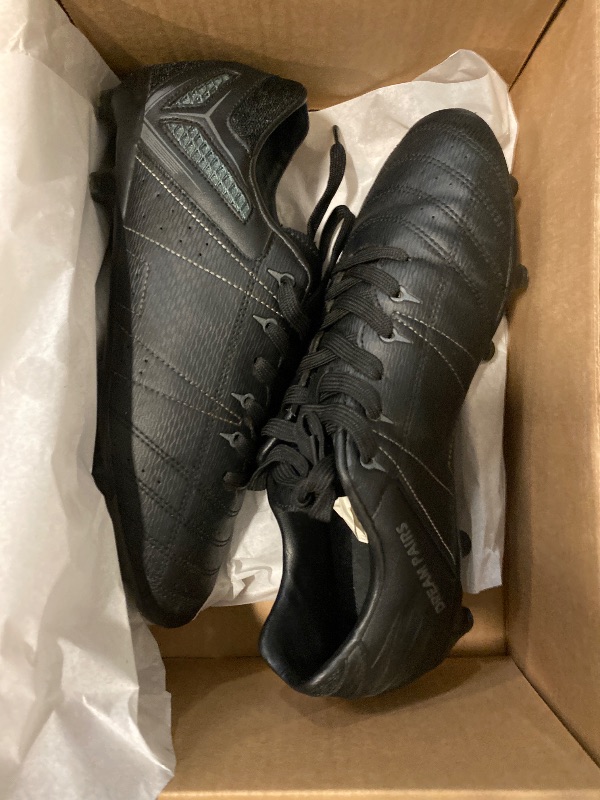 Photo 1 of Size 9 DREAM PAIRS Mens Sport Flexible Athletic Lace Up Light Weight Outdoor Cleats Football Soccer Shoes,Size 9,Black/Grey,160859-M