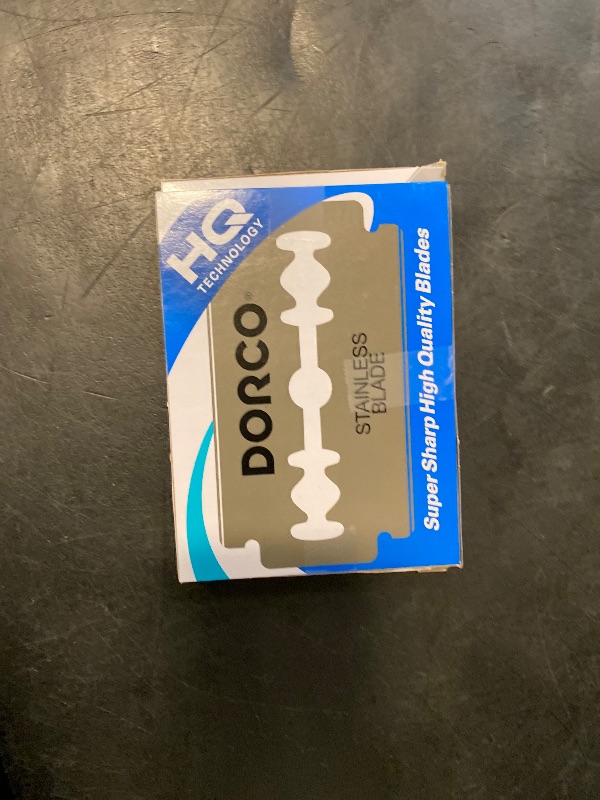 Photo 1 of Dorco ST300 Platinum Extra Double Edge Razor Blades 100 Count, Premium Stainless Steel Shaving Blades, Super Sharp for Smooth, Precise Shave