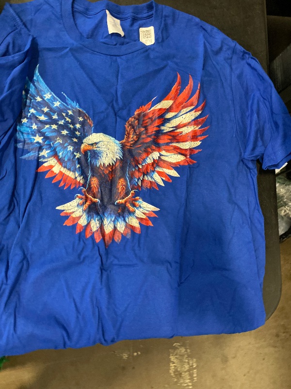 Photo 1 of Size L American Flag Bald Eagle Patriotic Eagle 4th of July USA T-Shirt