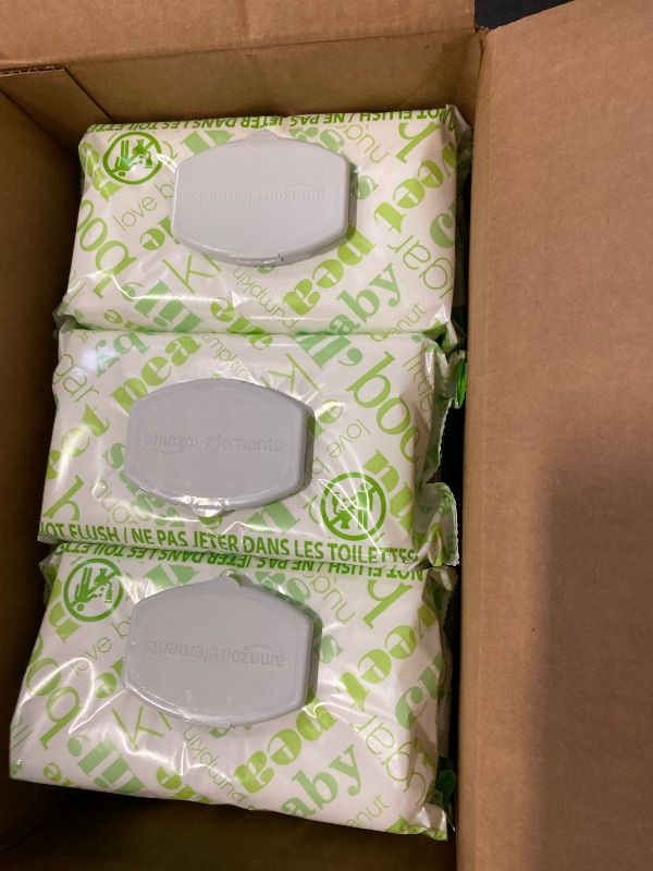 Photo 1 of Amazon Elements Baby Wipes, Fresh, Flip-Top Packs, 810 Count, 9 Packs of 90 Counts