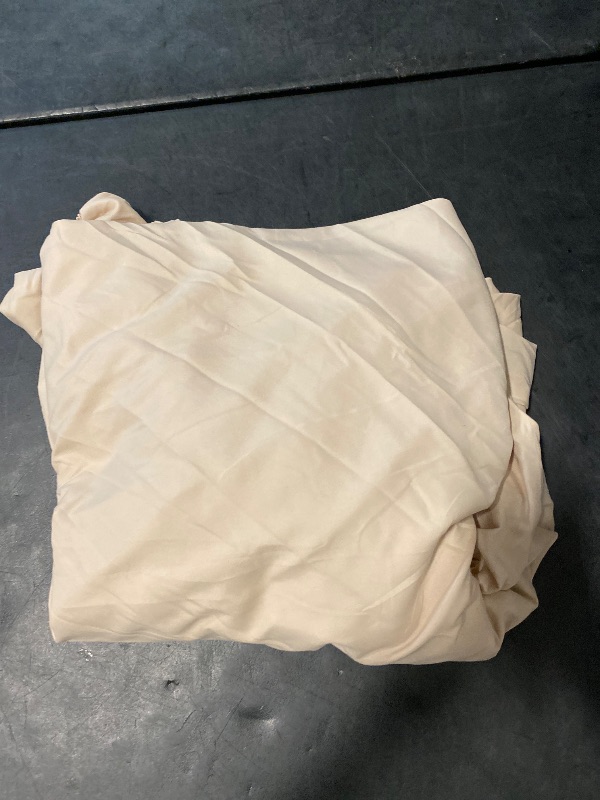 Photo 1 of Utopia Bedding Queen Fitted Sheet Only