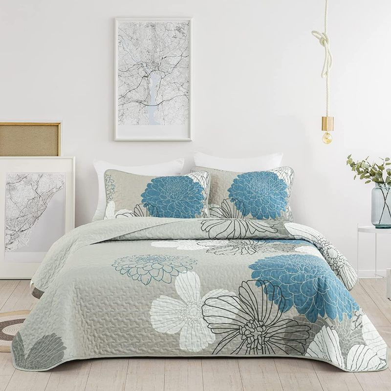 Photo 1 of Blue Floral Pattern Queen Size Quilt Set - 3 Pieces Quilt Coverlet Elegant Bohemian Bedspread with 2 Pillowcases Soft Lightweight Bedding Quilt Set for Adults (Blue,90"x90")
