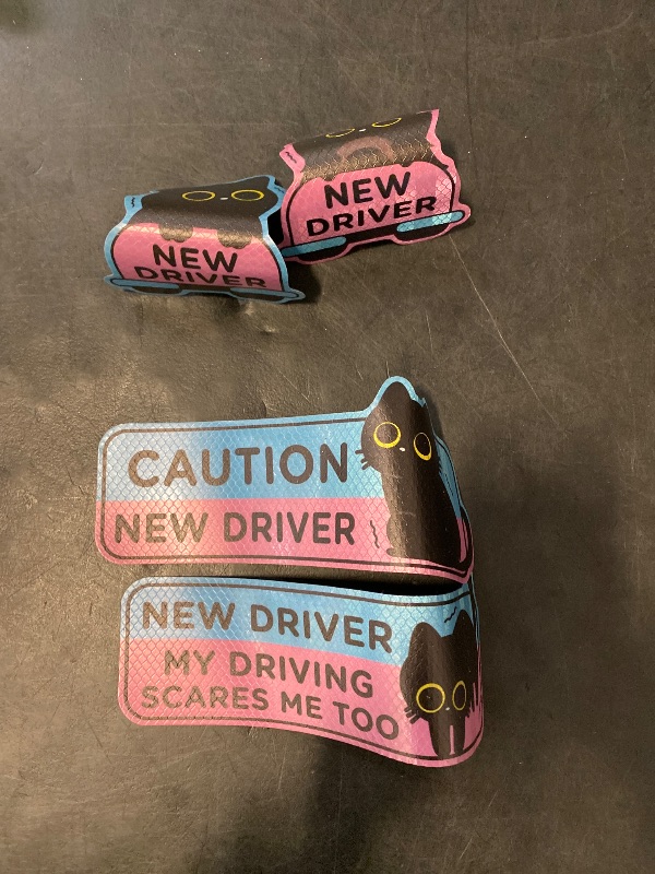 Photo 1 of CNhoqc 4pcs Black Cat New Driver Car Magnet, Cute Shivering Cat Reflective Student Driver Sign for Car Bumper, Cartoon Nervous Kitty Caution New Driver Reusable Magnet Sticker for Bumper Safety Sign