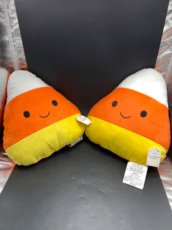 Photo 1 of 2 item Halloween  decor accessories
