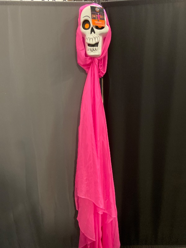 Photo 1 of Pink -Light Responsive Ghoul Halloween Decorative Prop 