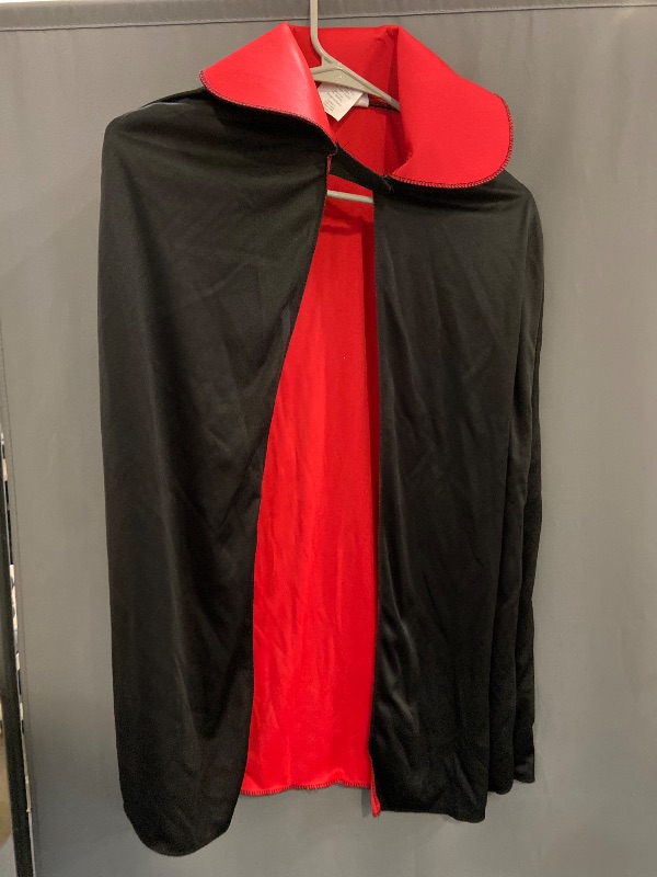 Photo 1 of One size 3+ Vampire Dracula Devil Cloak Cape Medieval Reversible Halloween Cosplay Costume