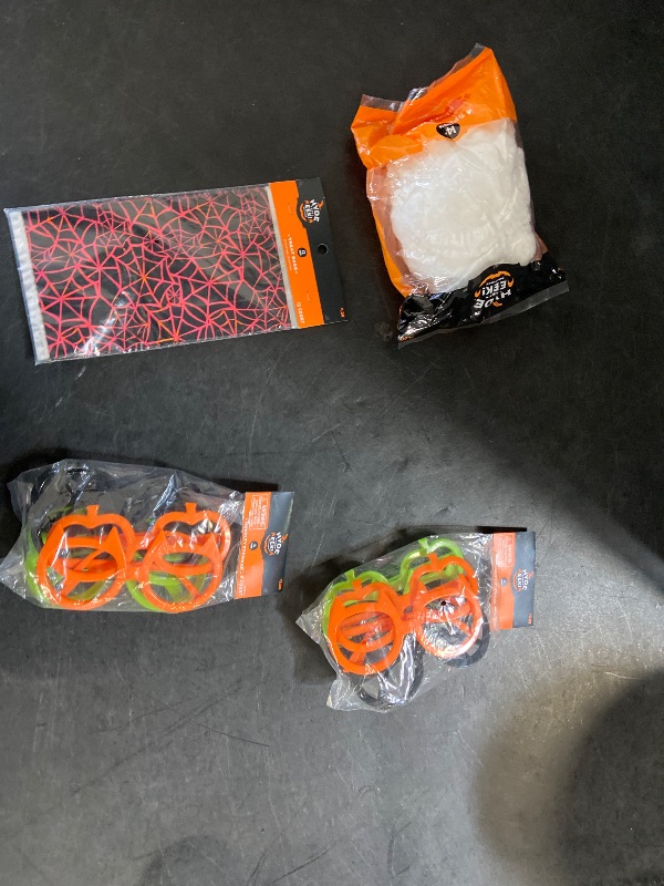 Photo 1 of 4 Bundle Pack - Halloween accessories 