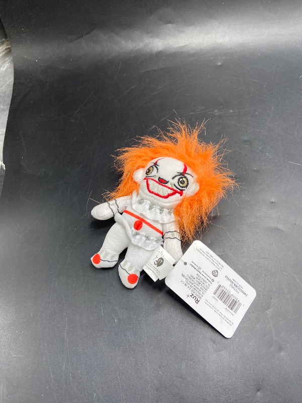 Photo 1 of Warner Bros. 6" IT Movie Pennywise Plush Halloween Decorative Clip