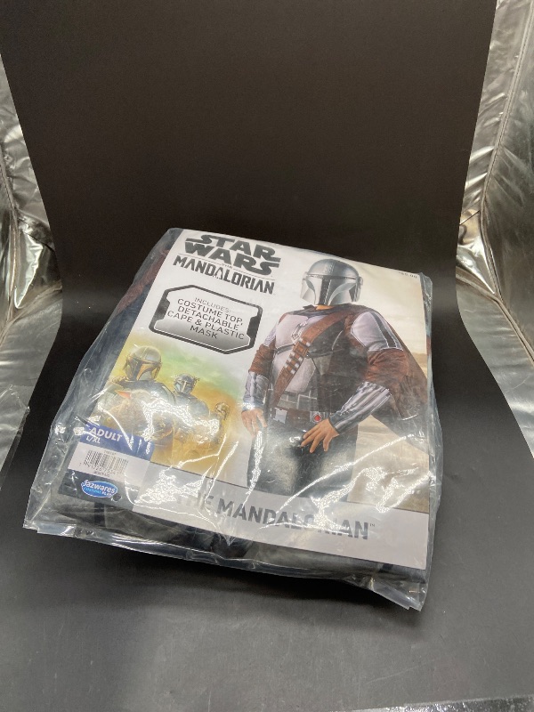 Photo 1 of -  Size Adult  L   - Star Wars Adult The Mandalorian Halloween Costume