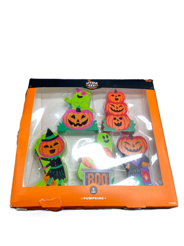Photo 1 of Wood Pumpkins Mini Mantle Halloween Decorative Figurine Set
