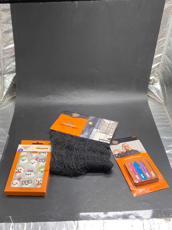 Photo 1 of 3 Item bundle - Halloween accessoires 