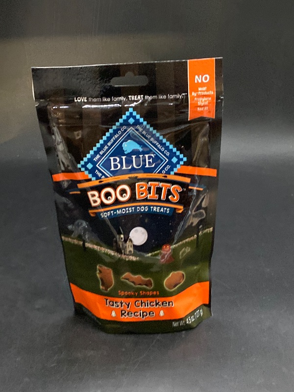 Photo 1 of Blue Buffalo Boo Bits Soft & Chewy Halloween Dog Treats, Tasty Chicken Recipe, 4.5-oz Bag